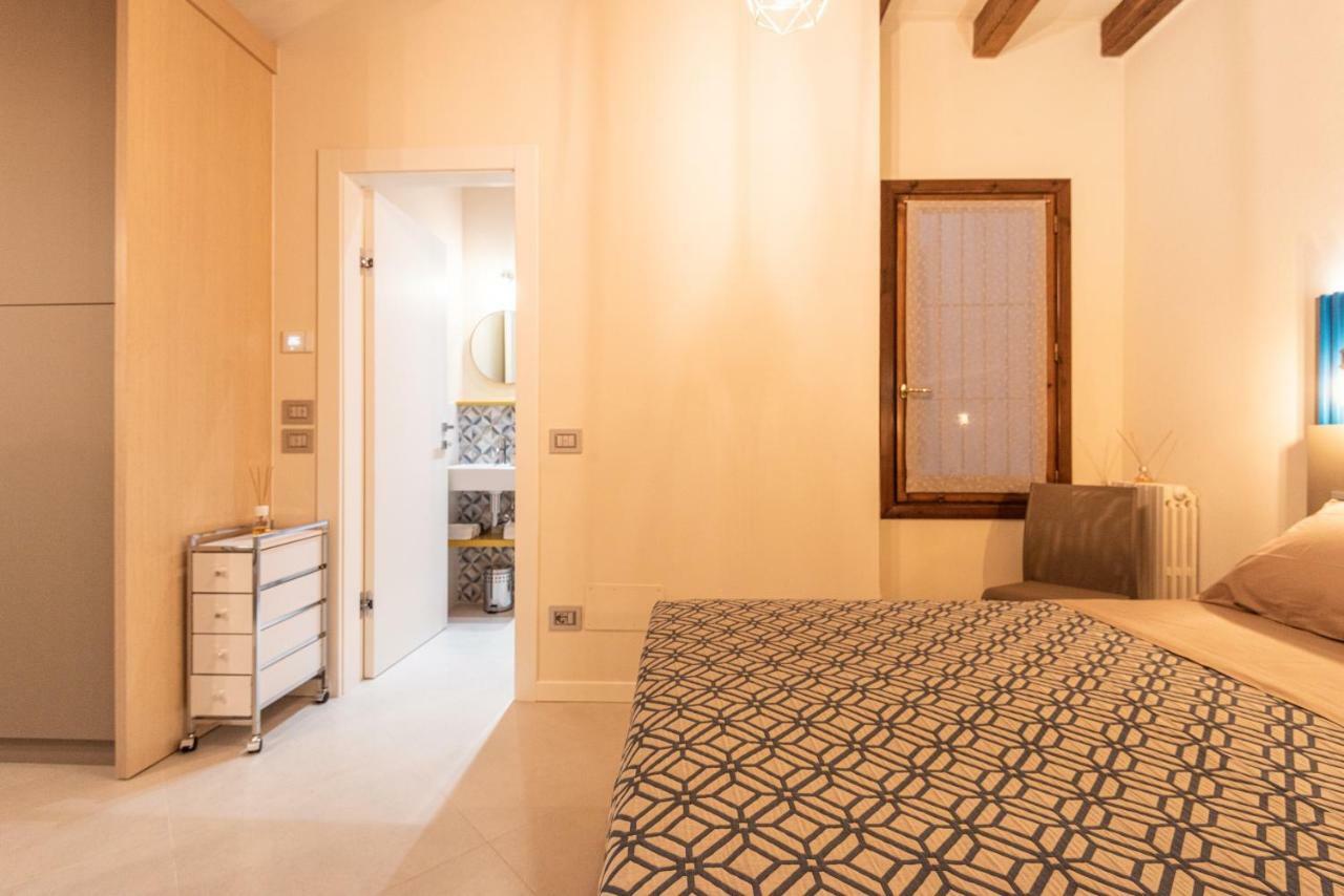 Dreamy Apartment Tre Corone Old Town Desenzano del Garda Extérieur photo