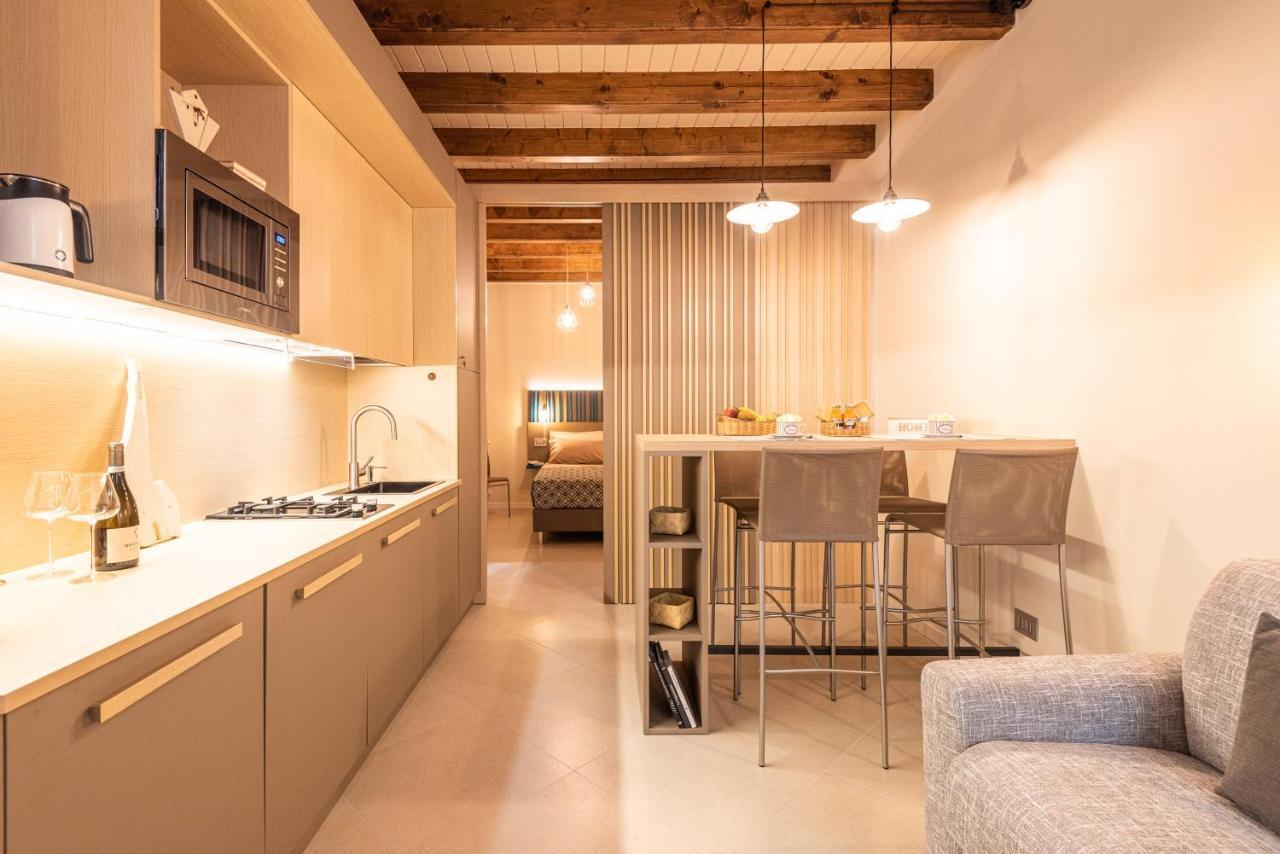 Dreamy Apartment Tre Corone Old Town Desenzano del Garda Extérieur photo